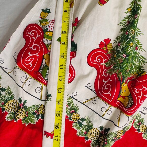 Circa 1970's -80's, whimsical Christmas half apron - Picture 9 of 9